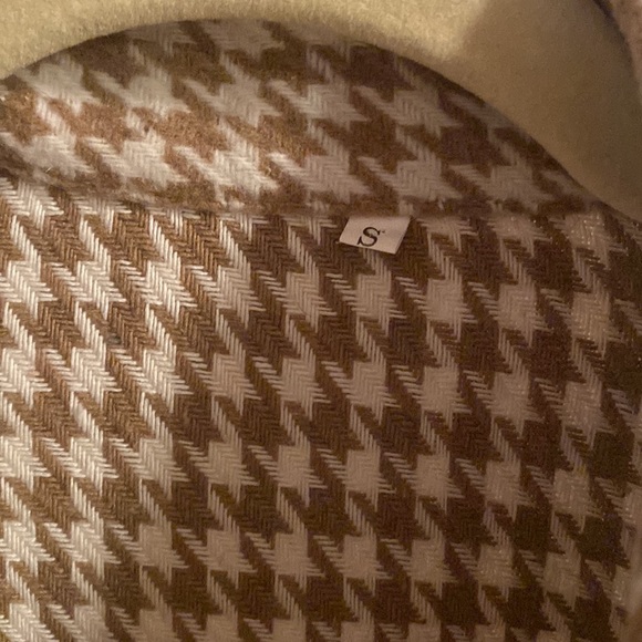 Botique Shacket - Picture 3 of 3